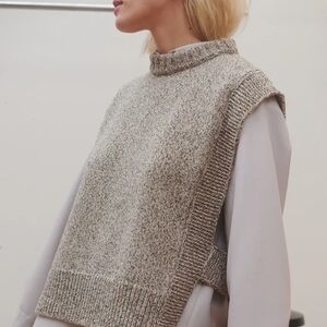 The Knotty ones Kalvos vest In Twead NWT